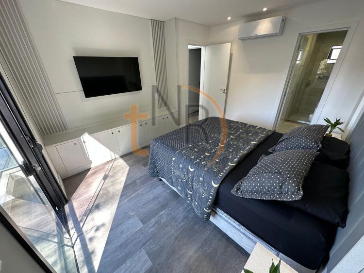 Sobrado com Duas Vagas e Mobiliado