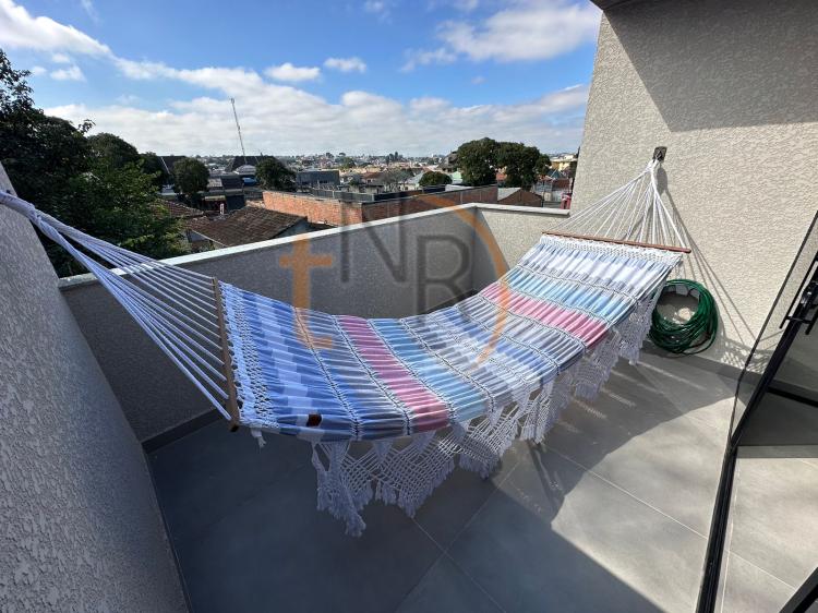 Sobrado com Duas Vagas e Mobiliado