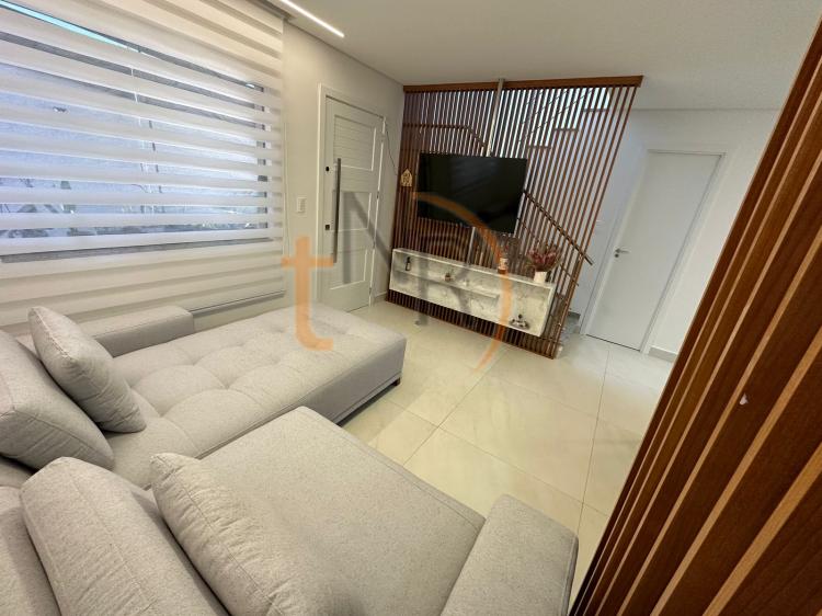 Sobrado com Duas Vagas e Mobiliado