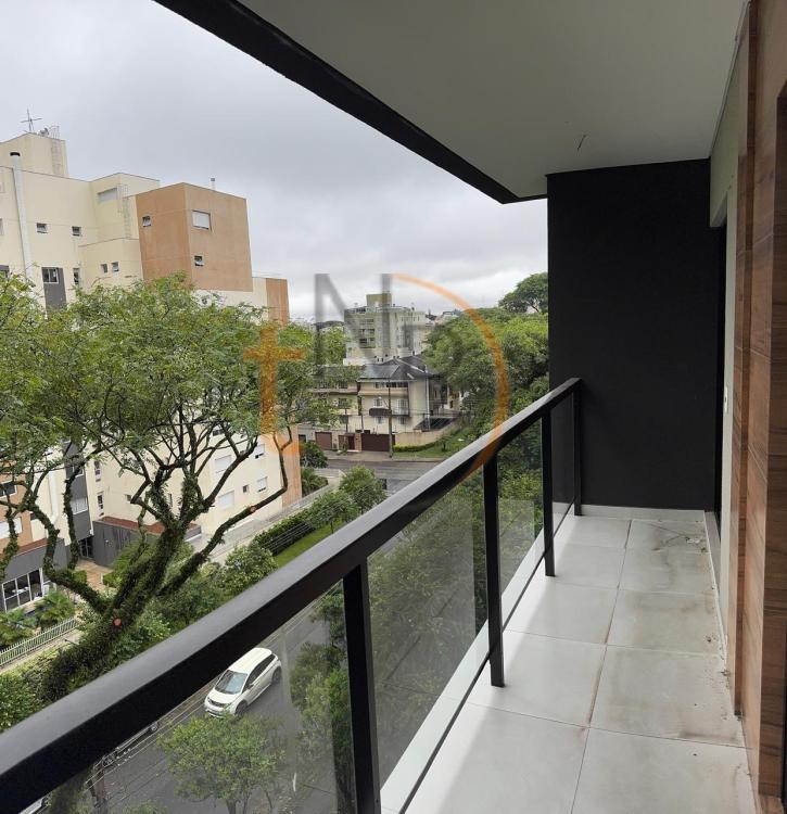 Cobertura imperdível no Água Verde! 03 Dorm próximo ao Clube Curitibano!