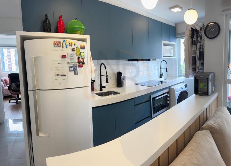 02 Dormitórios, Face Norte a 50 metros do Festval Vila Izabel