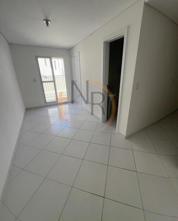 01 Dorm, com vaga desc, sacada com churrasqueira, excelente localização!