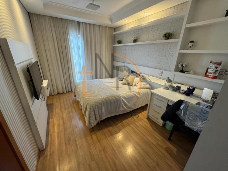 Casa de Alto Padrão em Condomínio fechado