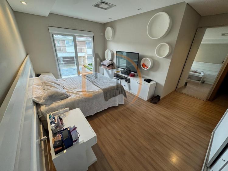 Casa de Alto Padrão em Condomínio fechado