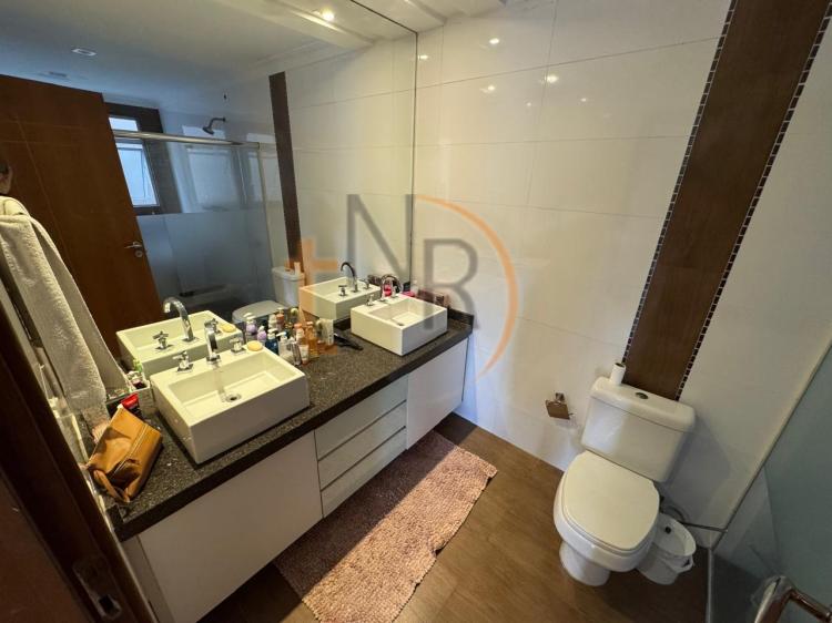 Casa de Alto Padrão em Condomínio fechado