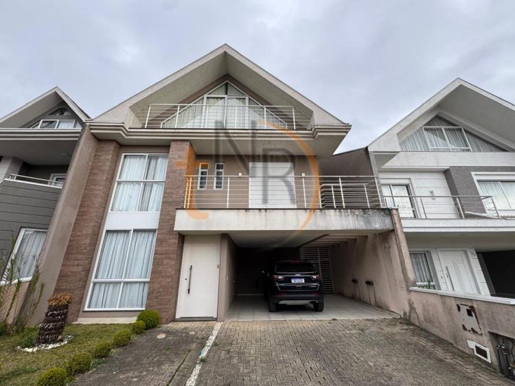 Casa de Alto Padrão em Condomínio fechado