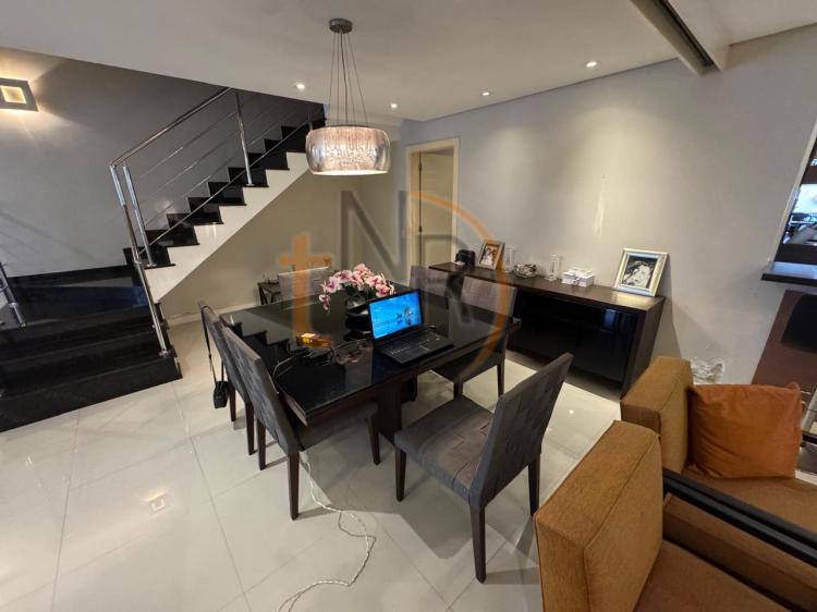 Casa de Alto Padrão em Condomínio fechado