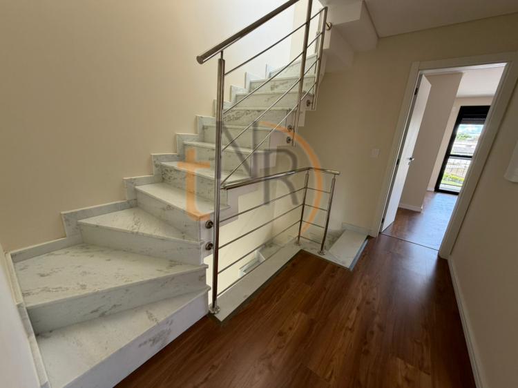 Pronto! Triplex 03 Dorm 02 Vagas próximo ao Carrefour 24hrs!