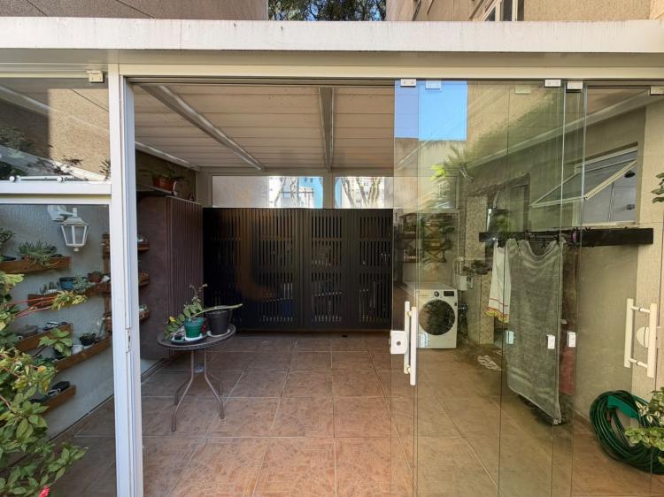Apartamento Garden, só que no segundo pavimento (Grande Diferencial)