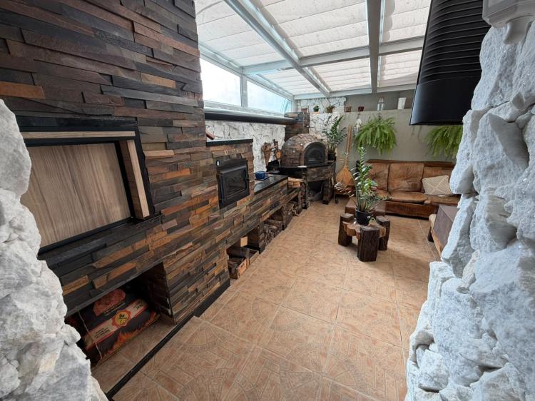 Apartamento Garden, só que no segundo pavimento (Grande Diferencial)